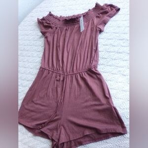 NWT Off The Shoulder Short Romper